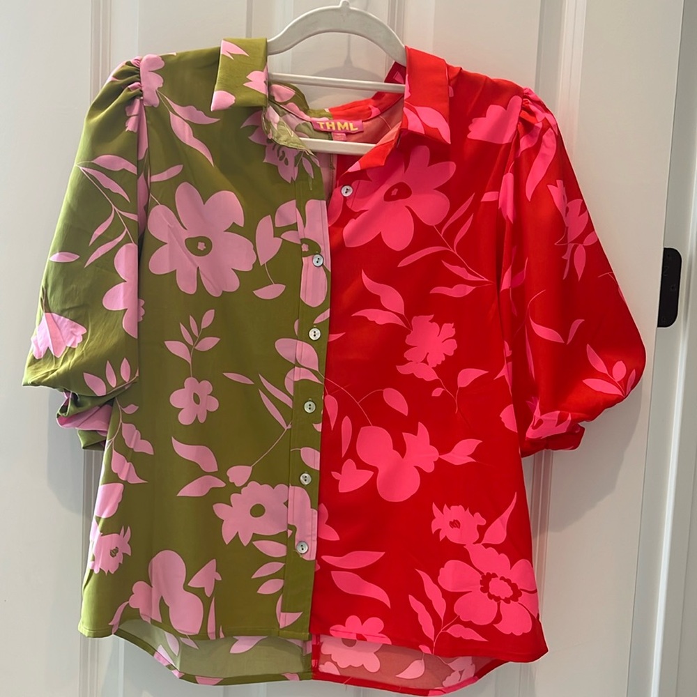 THML size medium multicolor floral green pink top puff sleeves